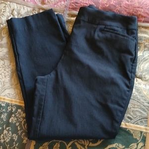 Chicos So Slimming Black Capri